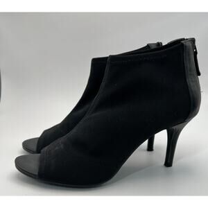 Tahari "Dixie" Black Peep-Toe Ankle Booties-Women's 6M